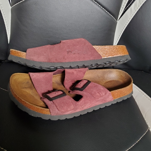 🚫SOLD🚫Betula by Birkenstock Arizona Sandals Maroon - Picture 4 of 8